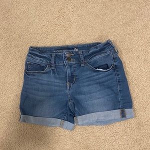 Medium Wash So Denim Shorts